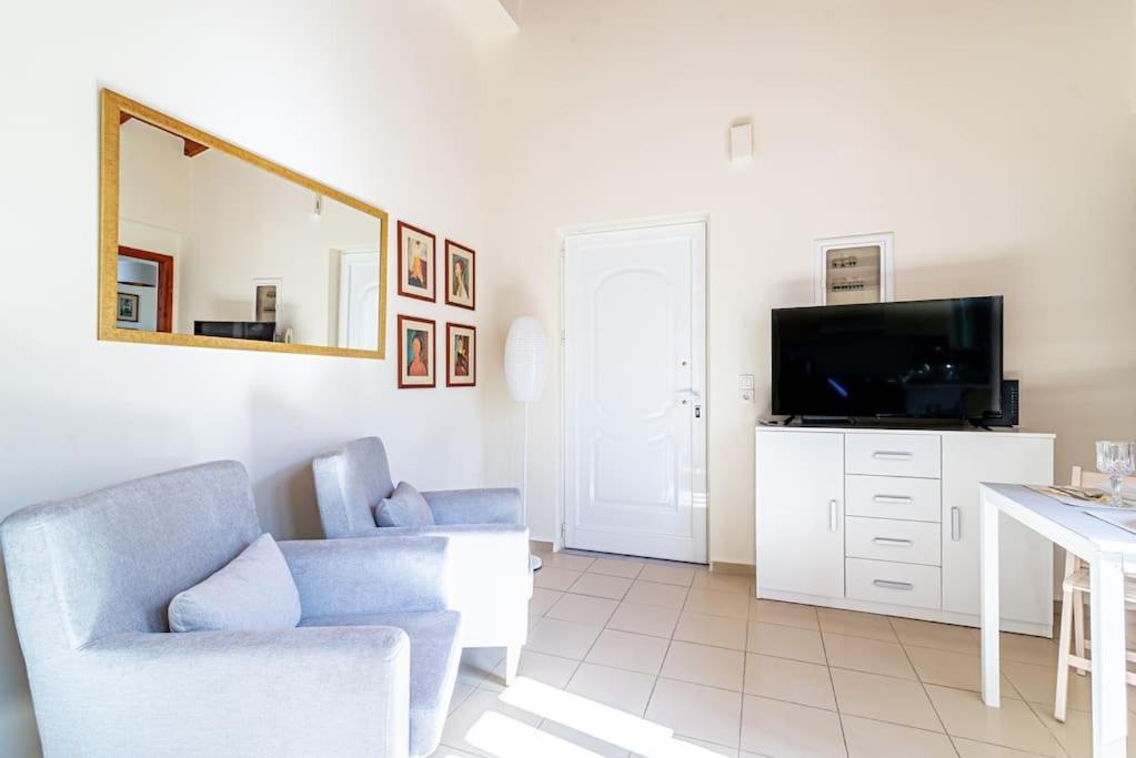 Cozy Apartment In The Heart Of City Center Iraklio Eksteriør bilde